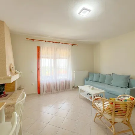 Cosy With Sea View Apartment
